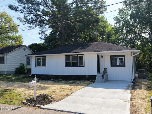 2728 Arbor Place, Knoxville, TN 37917