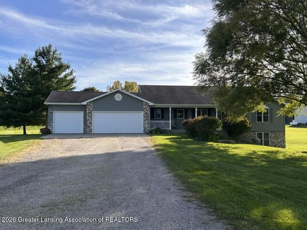 1021 Stone Oak Lane, Grand Ledge, MI 48837
