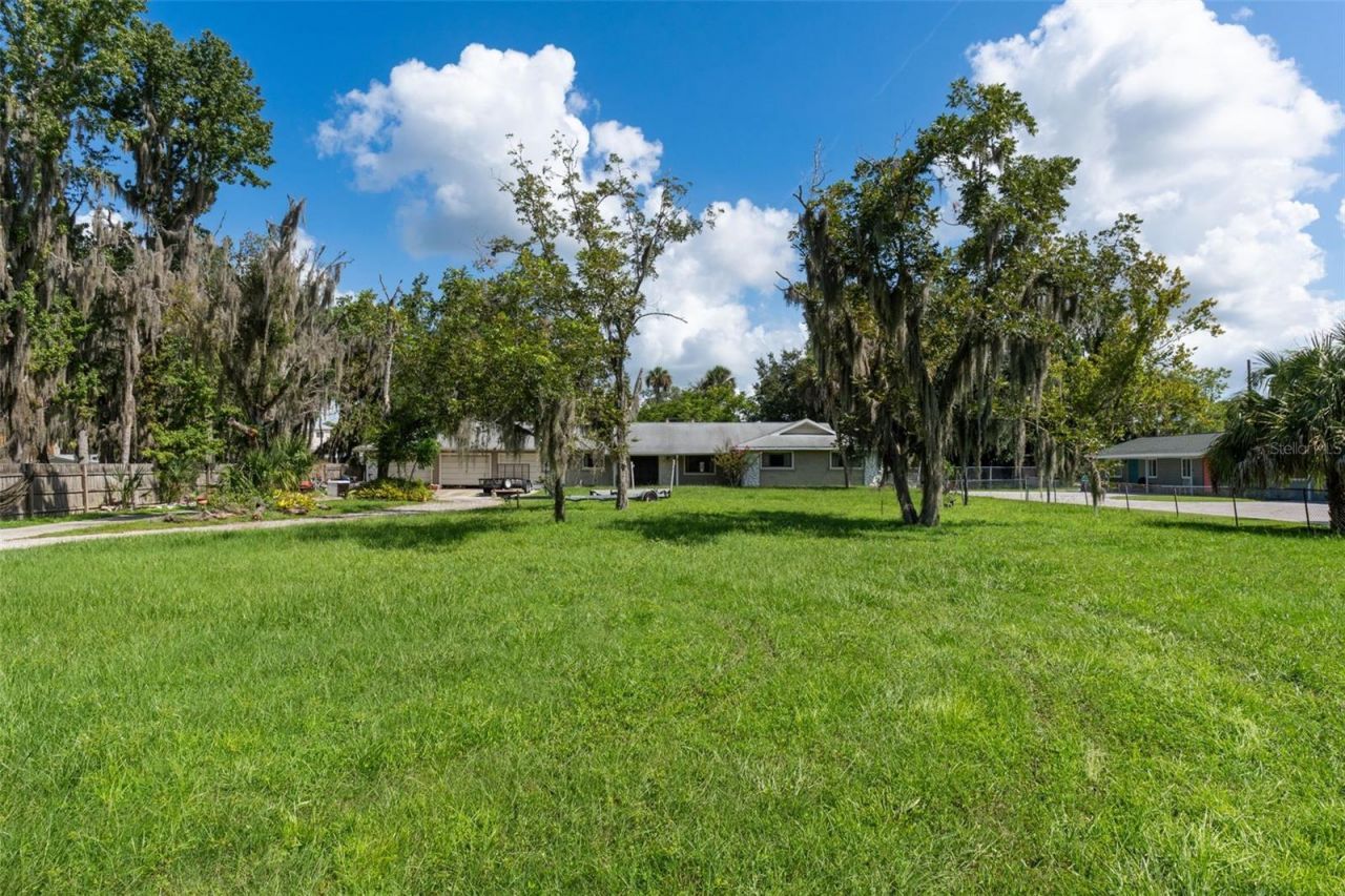 149 & 151 SE Paradise Point Road , Crystal River, FL 34429 Photo