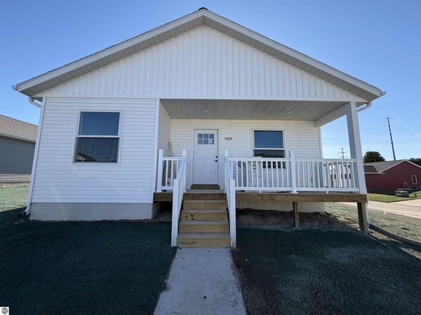 750 Ashland Drive, Traverse City, MI 49696