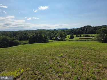 DOCS ROAD , RIXEYVILLE, VA 22737