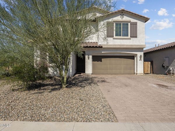 6742 W DISCOVERY Drive, Glendale, AZ 85303
