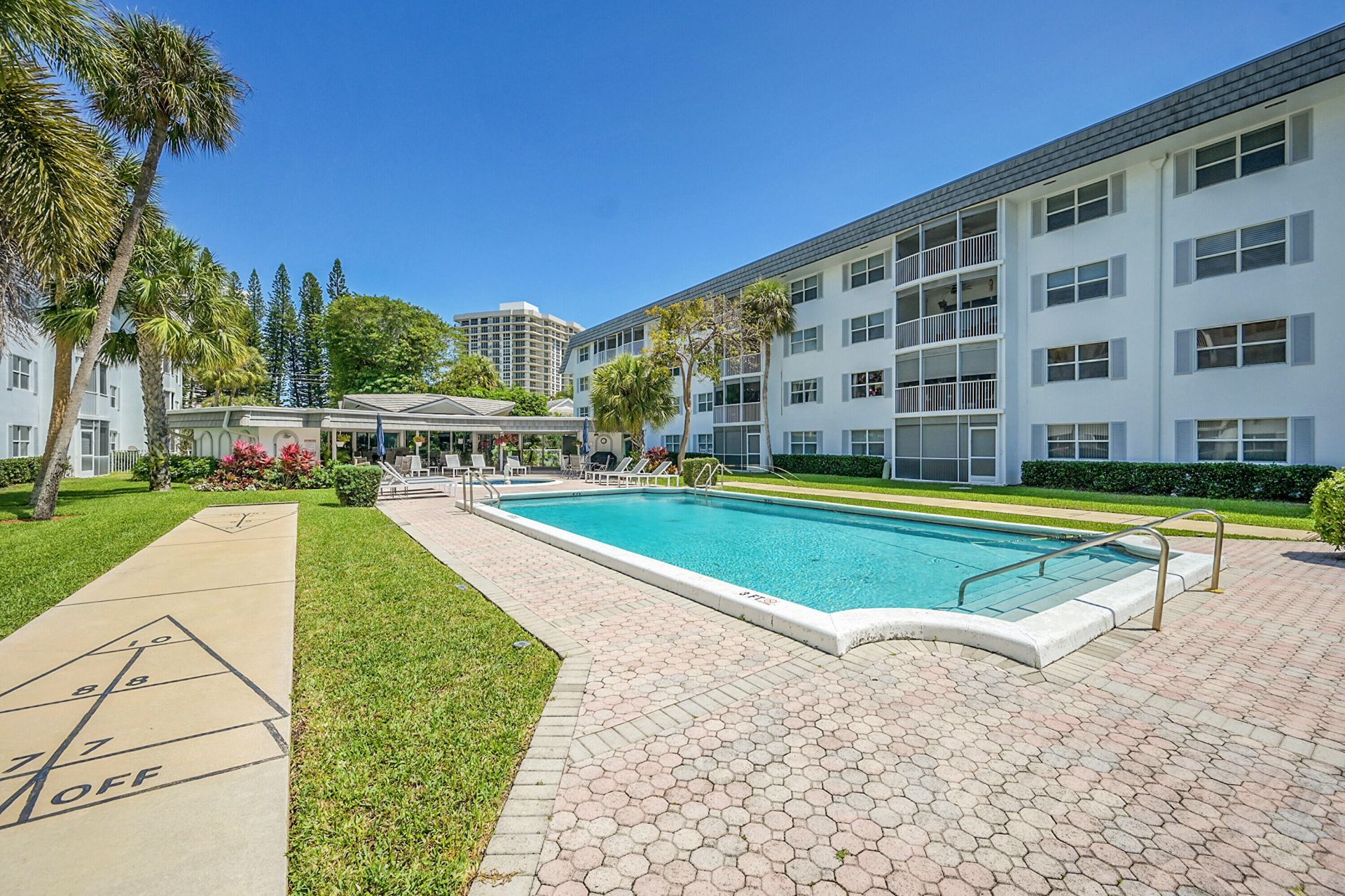 800 E Camino Real, Unit 305, Boca Raton, FL 33432 Photo
