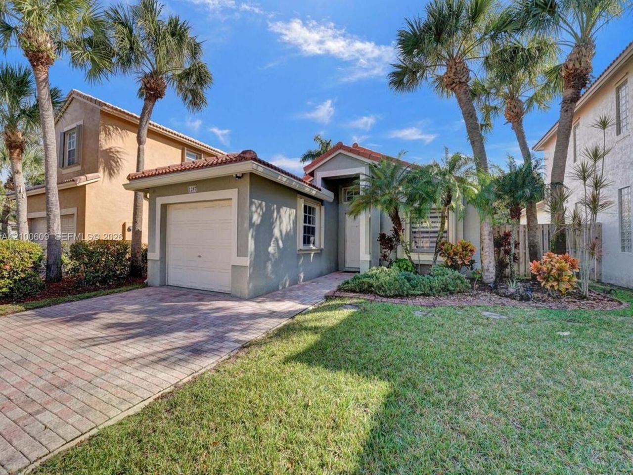 1287 NW 170th Ter, Pembroke Pines, FL 33028 Main Photo