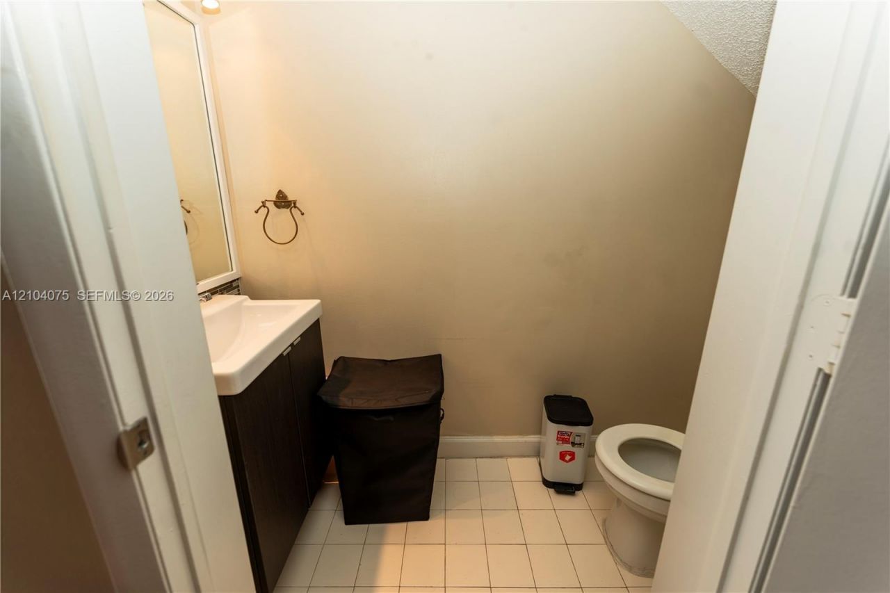 158 Riviera Cir , Unit 19-3, Weston, FL 33326 Photo