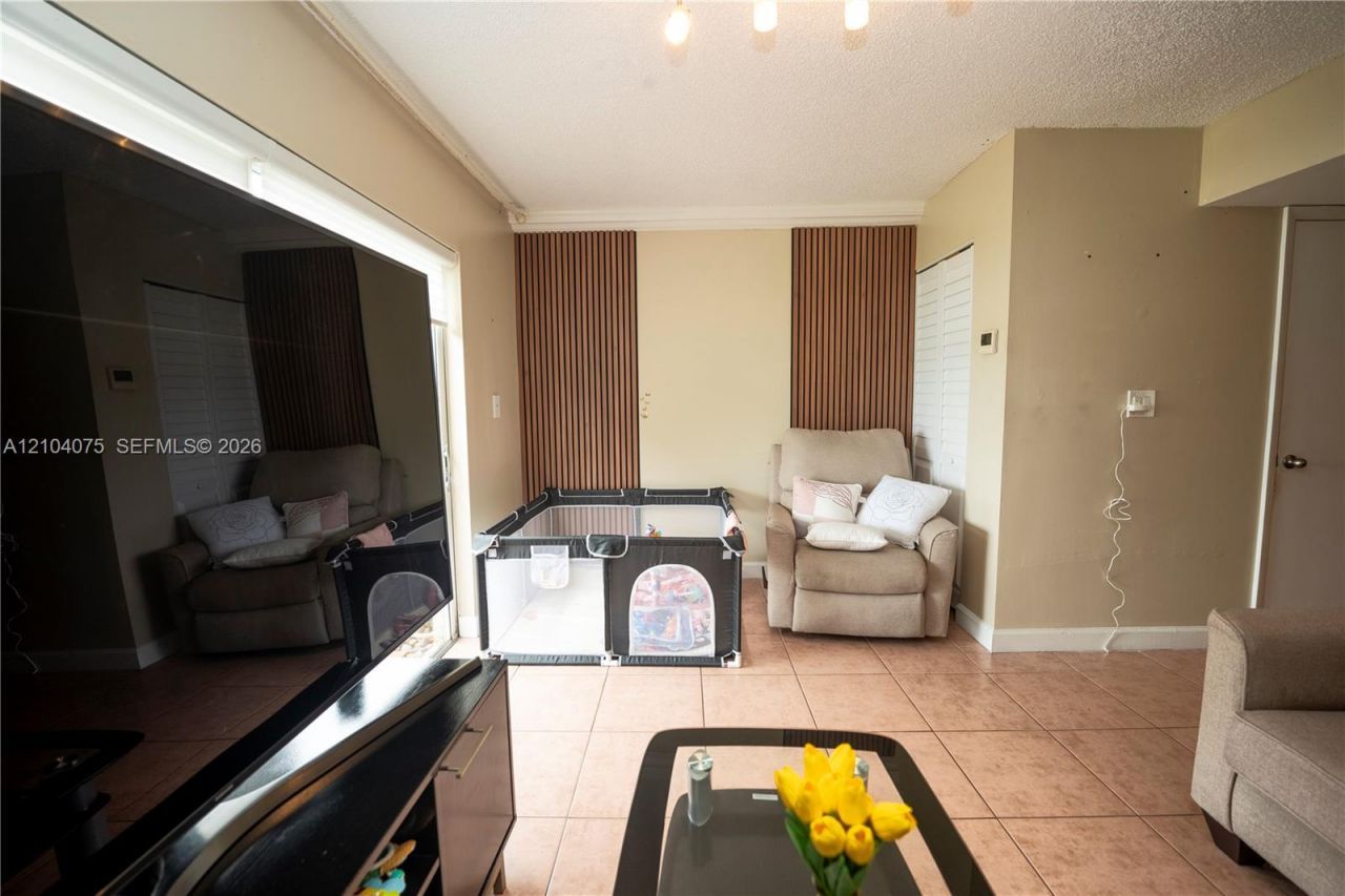 158 Riviera Cir , Unit 19-3, Weston, FL 33326 Photo