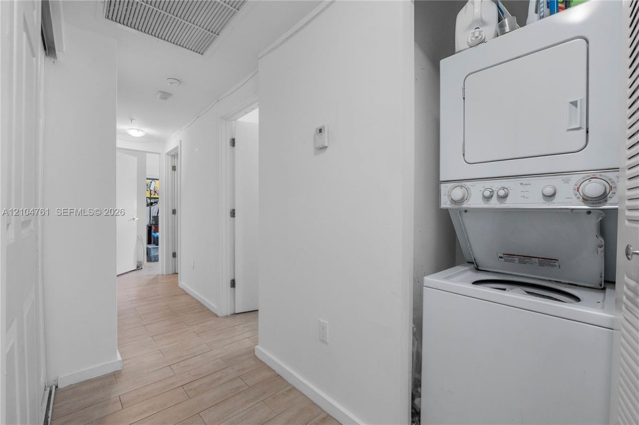 1611 Meridian Ave , Unit 304, Miami Beach, FL 33139 Photo