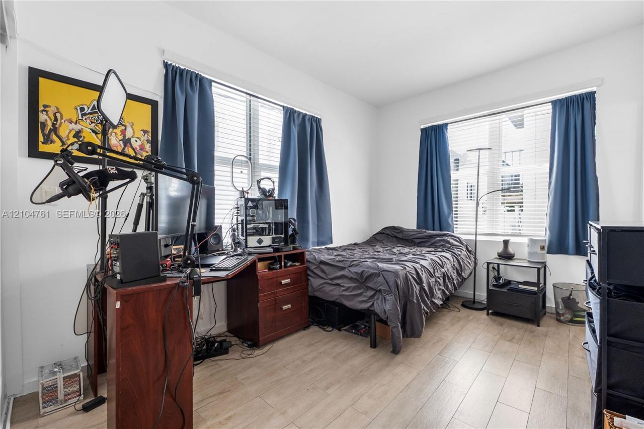 1611 Meridian Ave , Unit 304, Miami Beach, FL 33139 Photo