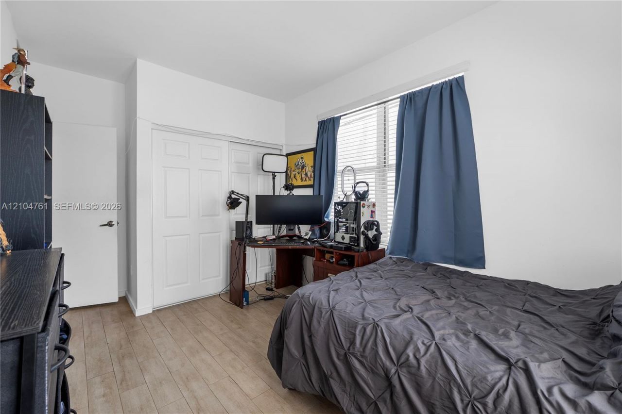 1611 Meridian Ave , Unit 304, Miami Beach, FL 33139 Photo