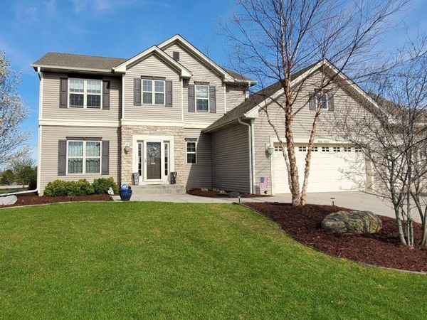 W226N4168 Sunder Creek COURT, Pewaukee, WI 53072
