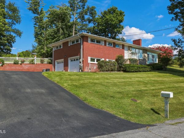 229 Darlington Drive, Kingsport, TN 37660