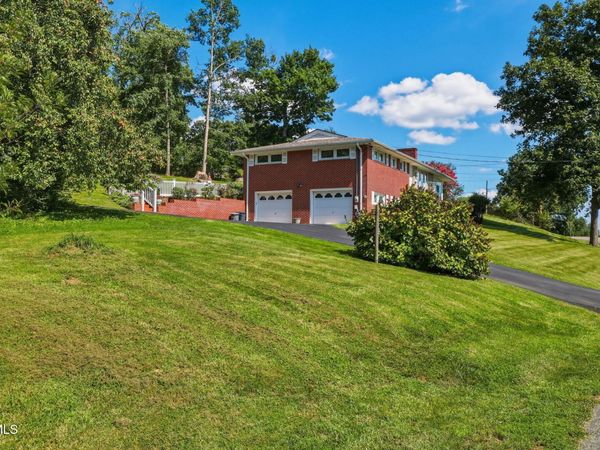 229 Darlington Drive, Kingsport, TN 37660