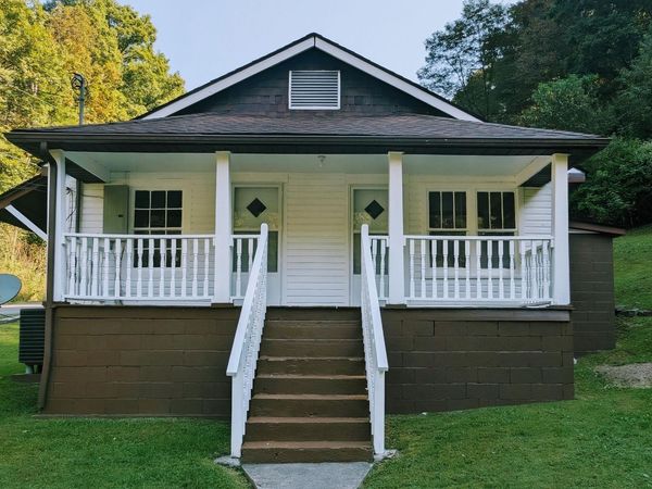 140 Turner Road, Clinchco, VA 24226