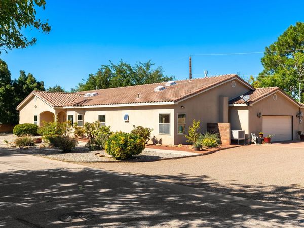 815 Los Poblanos Ranch Road NW, Albuquerque, NM 87107