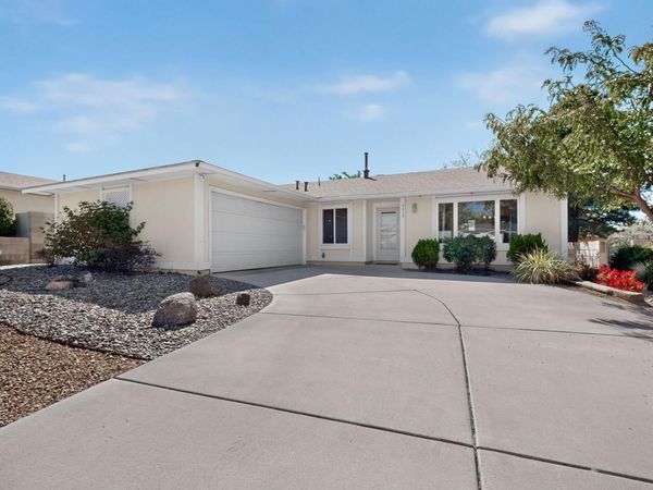 6612 Luella Anne Drive NE, Albuquerque, NM 87109