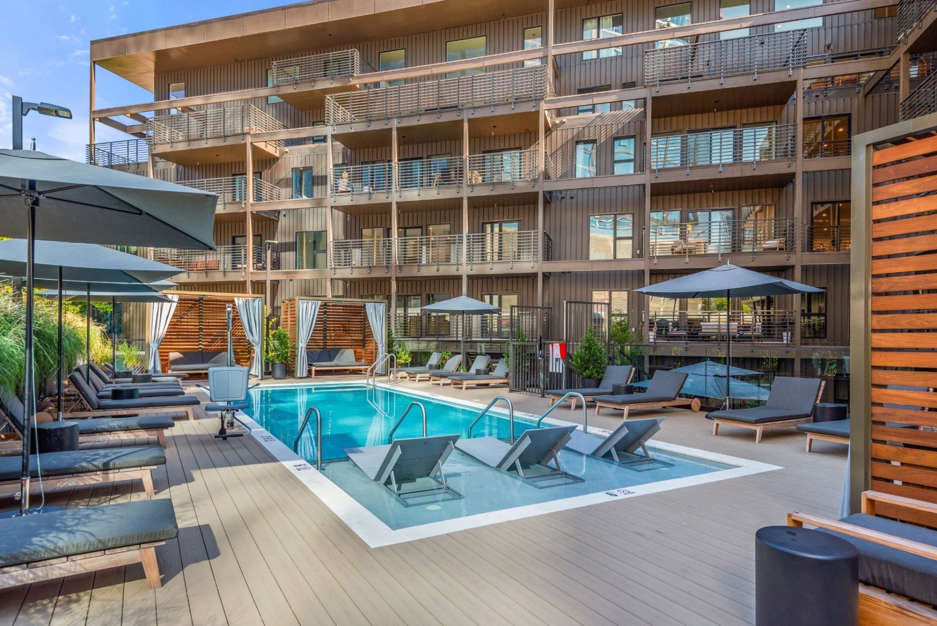 635 7th Ave S, Unit 504, Nashville, TN 37203 Main Photo