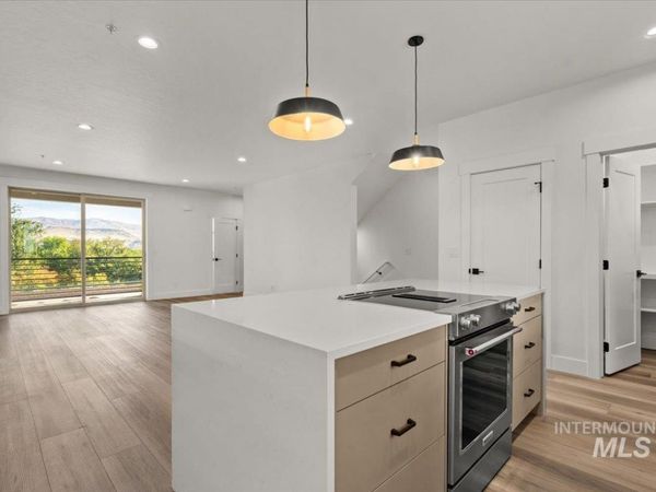 1701 S Federal Way, Boise, ID 83705