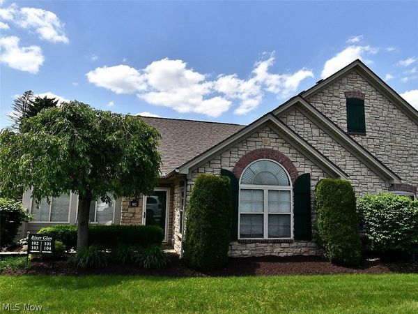 102 River Glen Drive NE, Warren, OH 44484