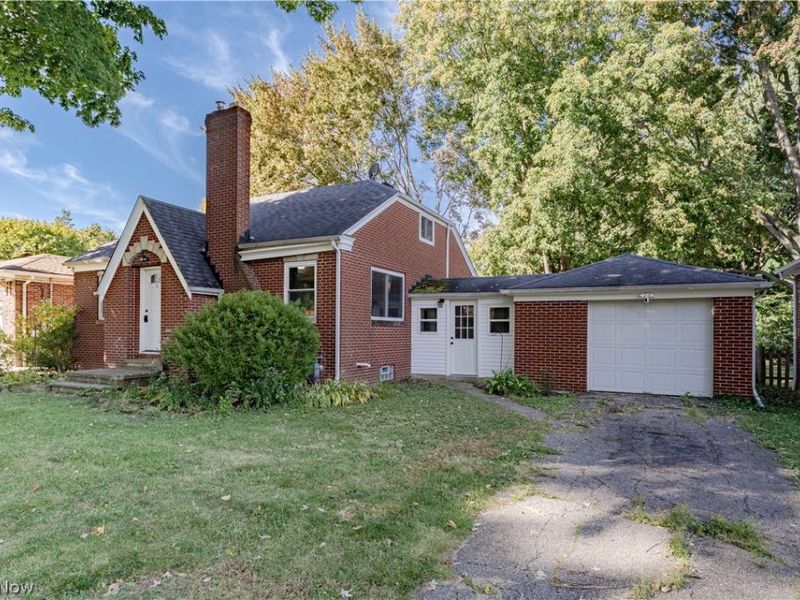 162 Jackson Street, Amherst, OH 44001 Photo 2
