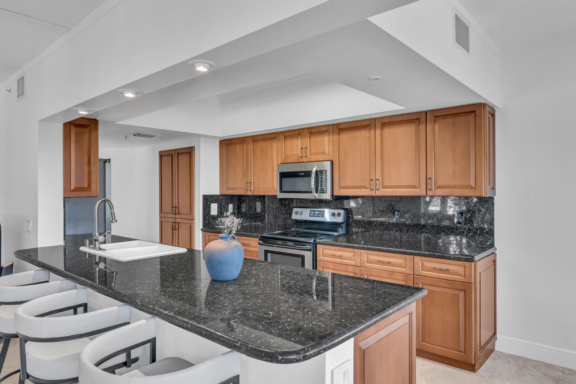 2880 NE 14th St Causeway, Unit 213, Pompano Beach, FL 33062 Photo