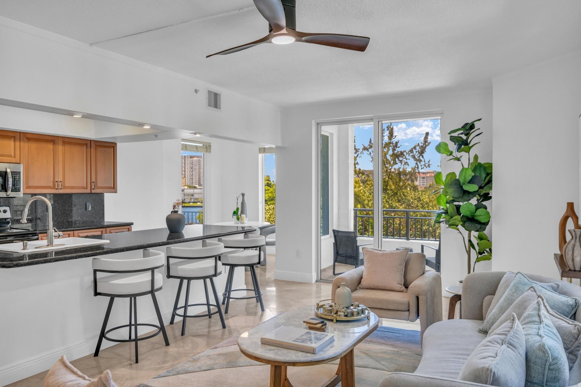 2880 NE 14th St Causeway, Unit 213, Pompano Beach, FL 33062 Photo