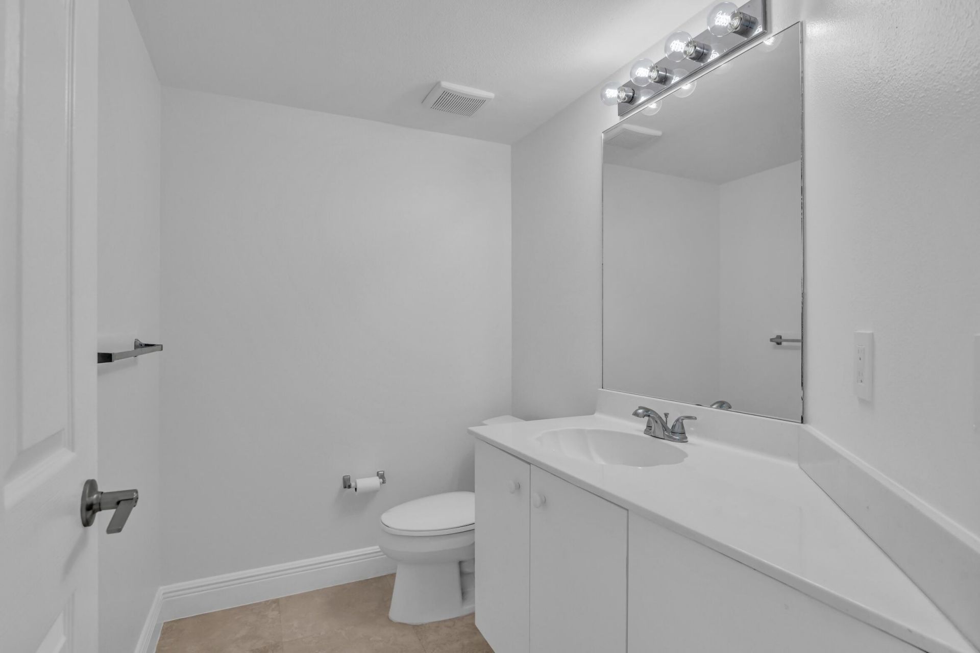 2880 NE 14th St Causeway, Unit 213, Pompano Beach, FL 33062 Photo
