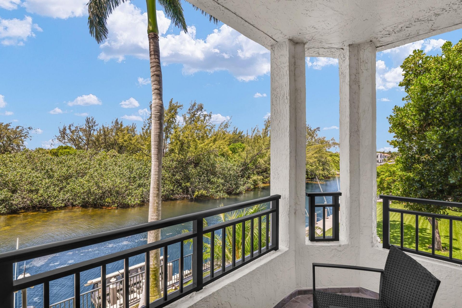 2880 NE 14th St Causeway, Unit 213, Pompano Beach, FL 33062 Photo