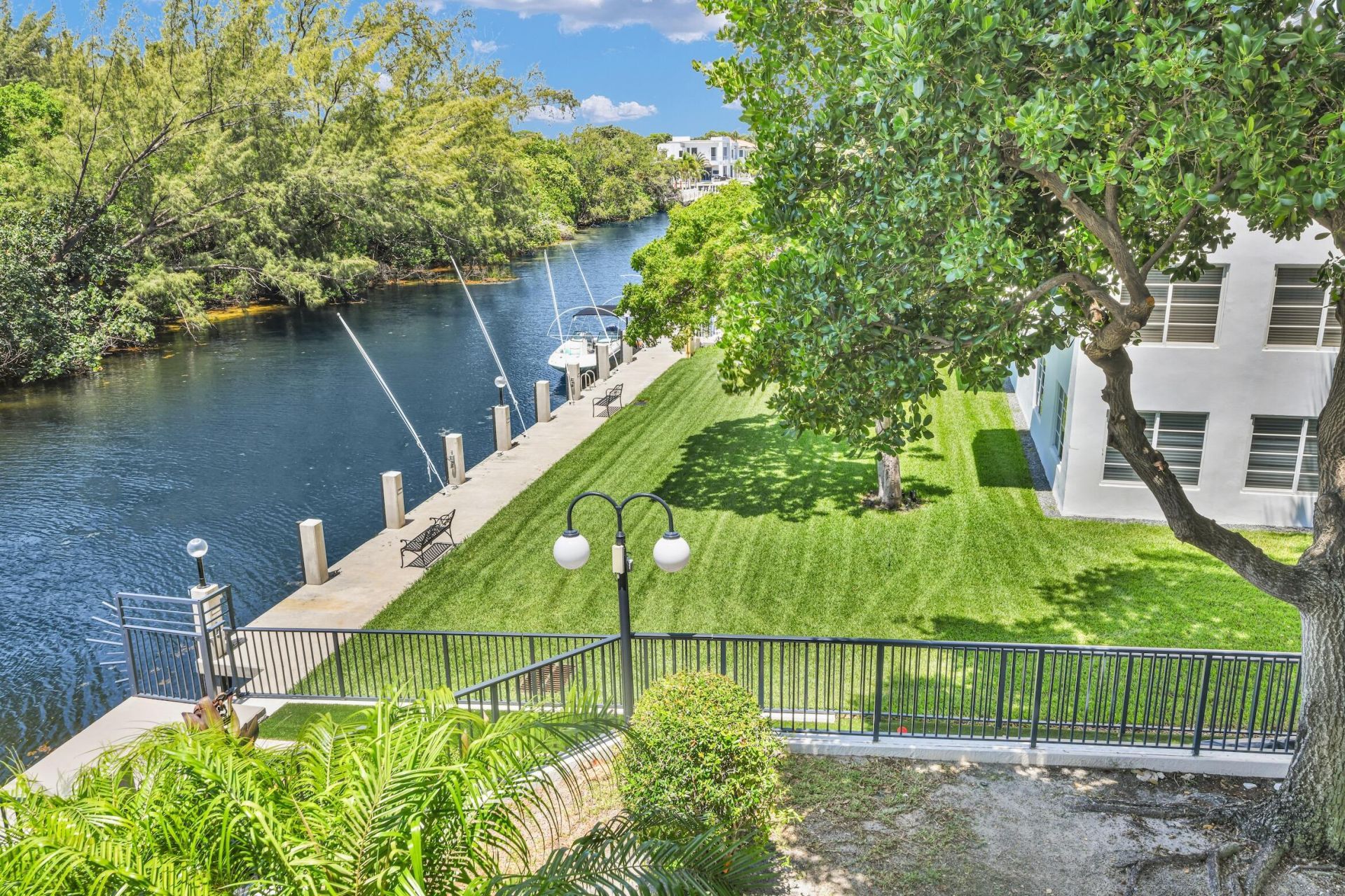 2880 NE 14th St Causeway, Unit 213, Pompano Beach, FL 33062 Photo