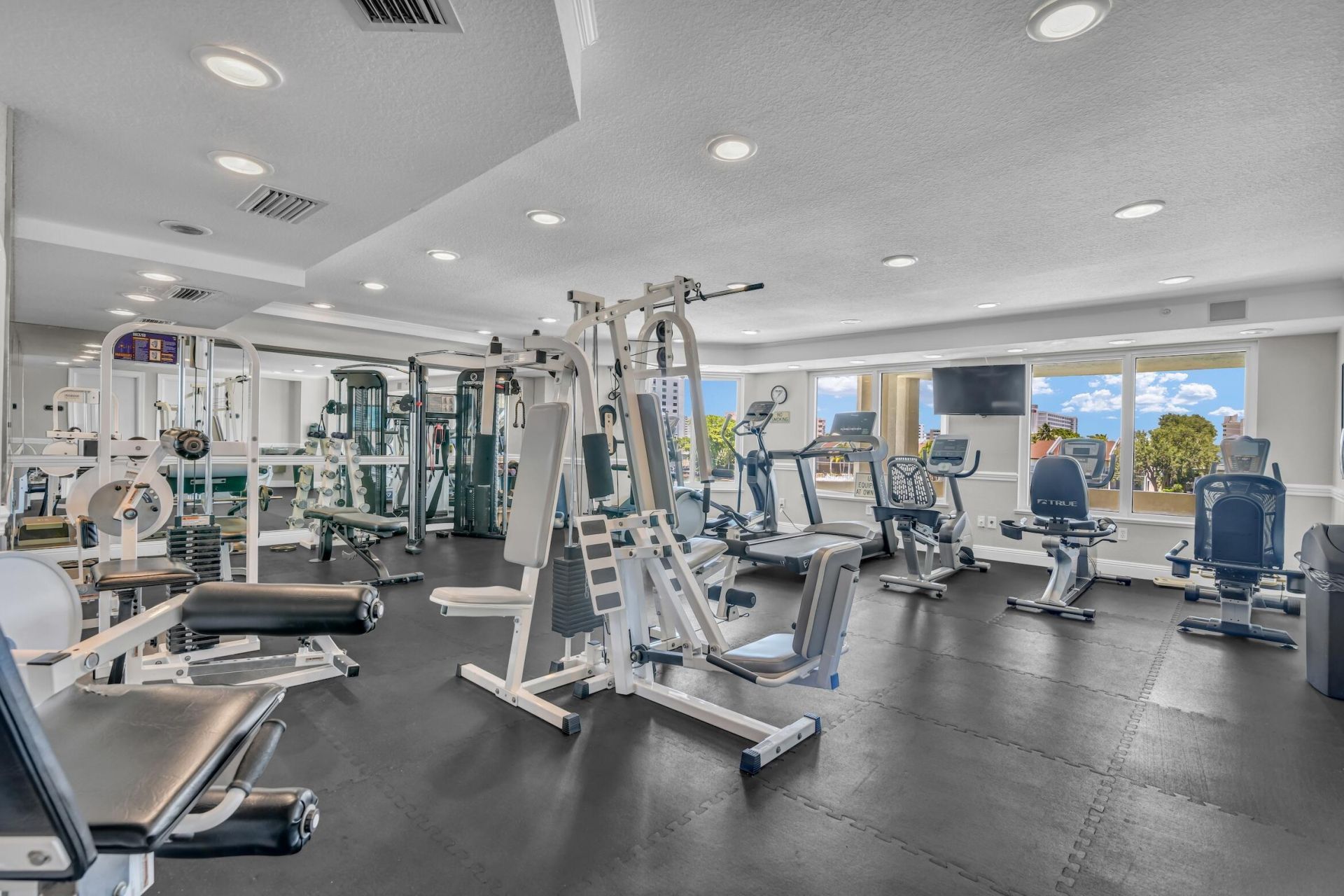 2880 NE 14th St Causeway, Unit 213, Pompano Beach, FL 33062 Photo
