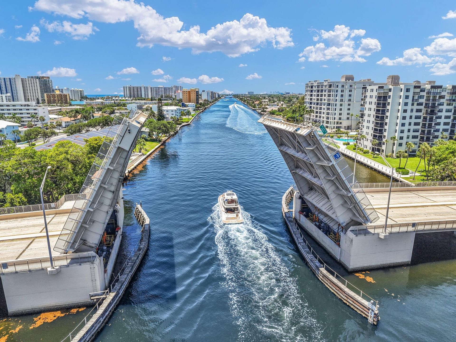2880 NE 14th St Causeway, Unit 213, Pompano Beach, FL 33062 Photo