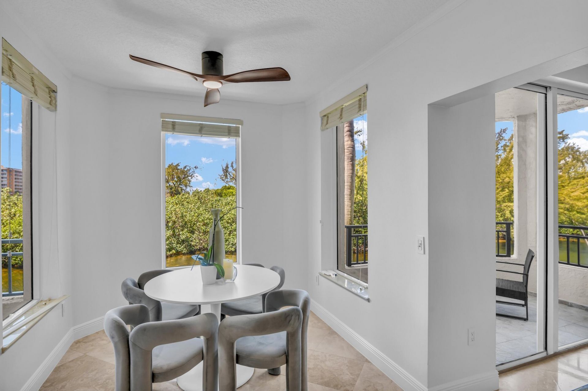 2880 NE 14th St Causeway, Unit 213, Pompano Beach, FL 33062 Photo