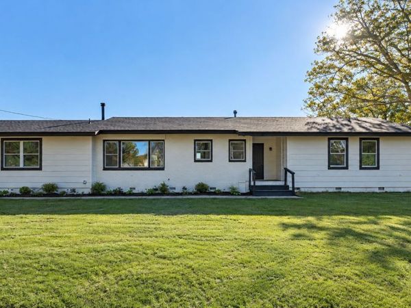 705 N Elliott Street , Pryor, OK 74361