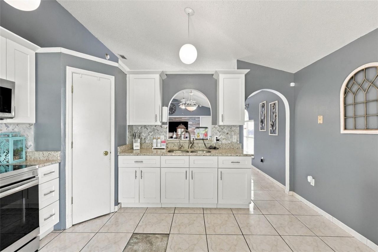 10521 Rocking A Run, Orlando, FL 32825 Photo