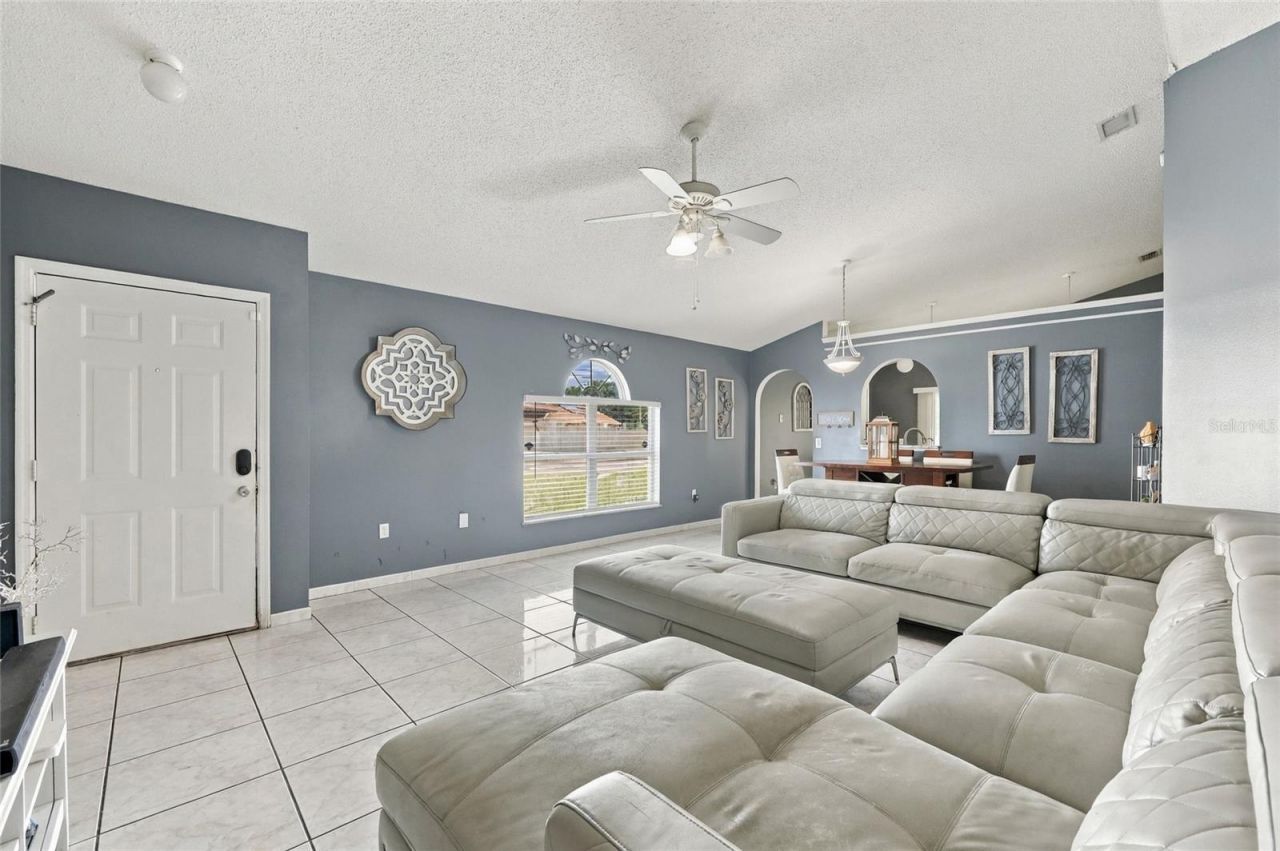 10521 Rocking A Run, Orlando, FL 32825 Photo