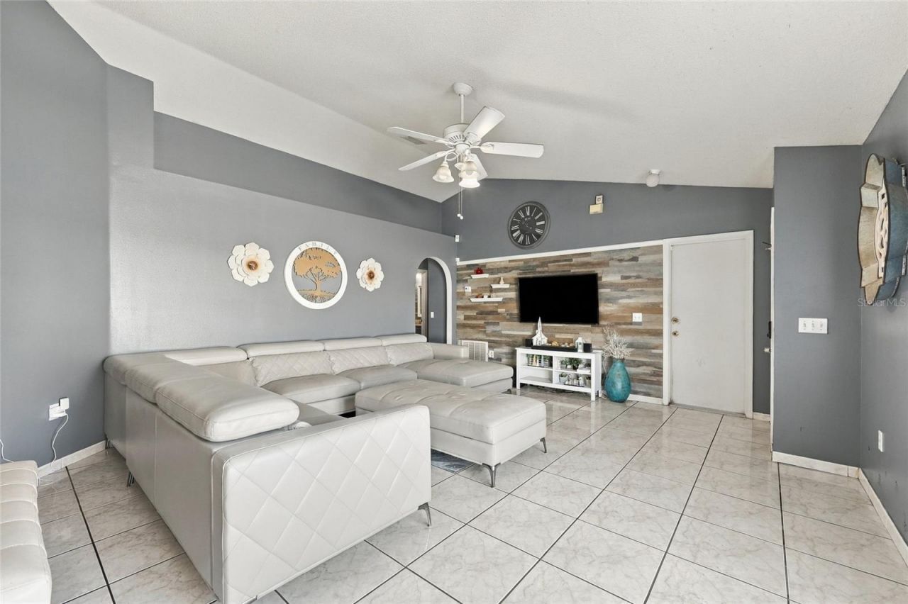 10521 Rocking A Run, Orlando, FL 32825 Photo
