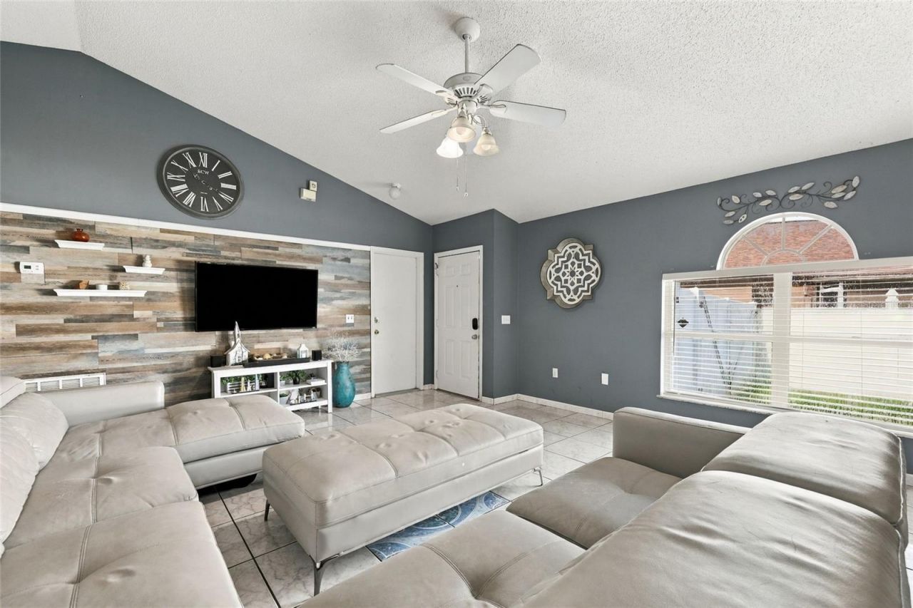 10521 Rocking A Run, Orlando, FL 32825 Photo