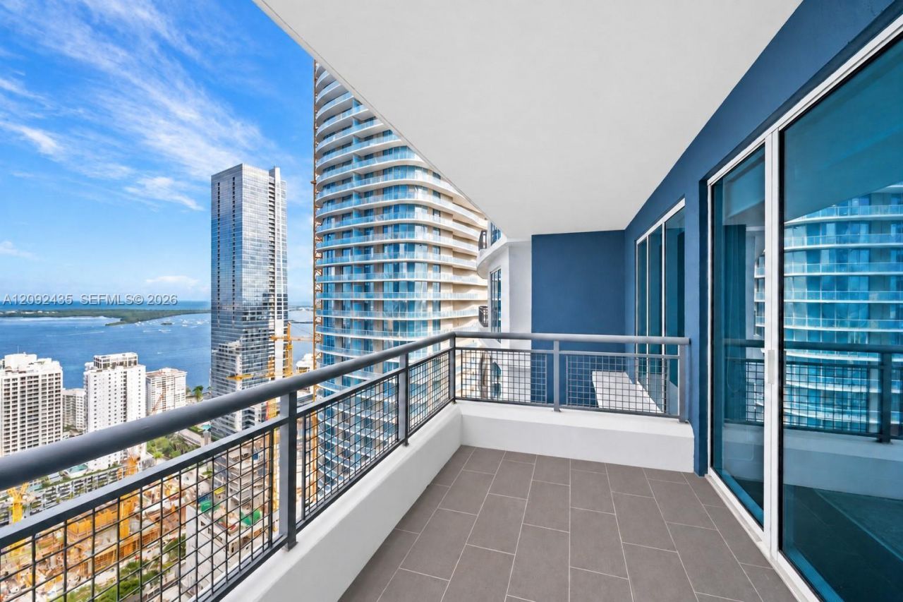 60 SW 13th St , Unit 4002, Miami, FL 33130 Photo