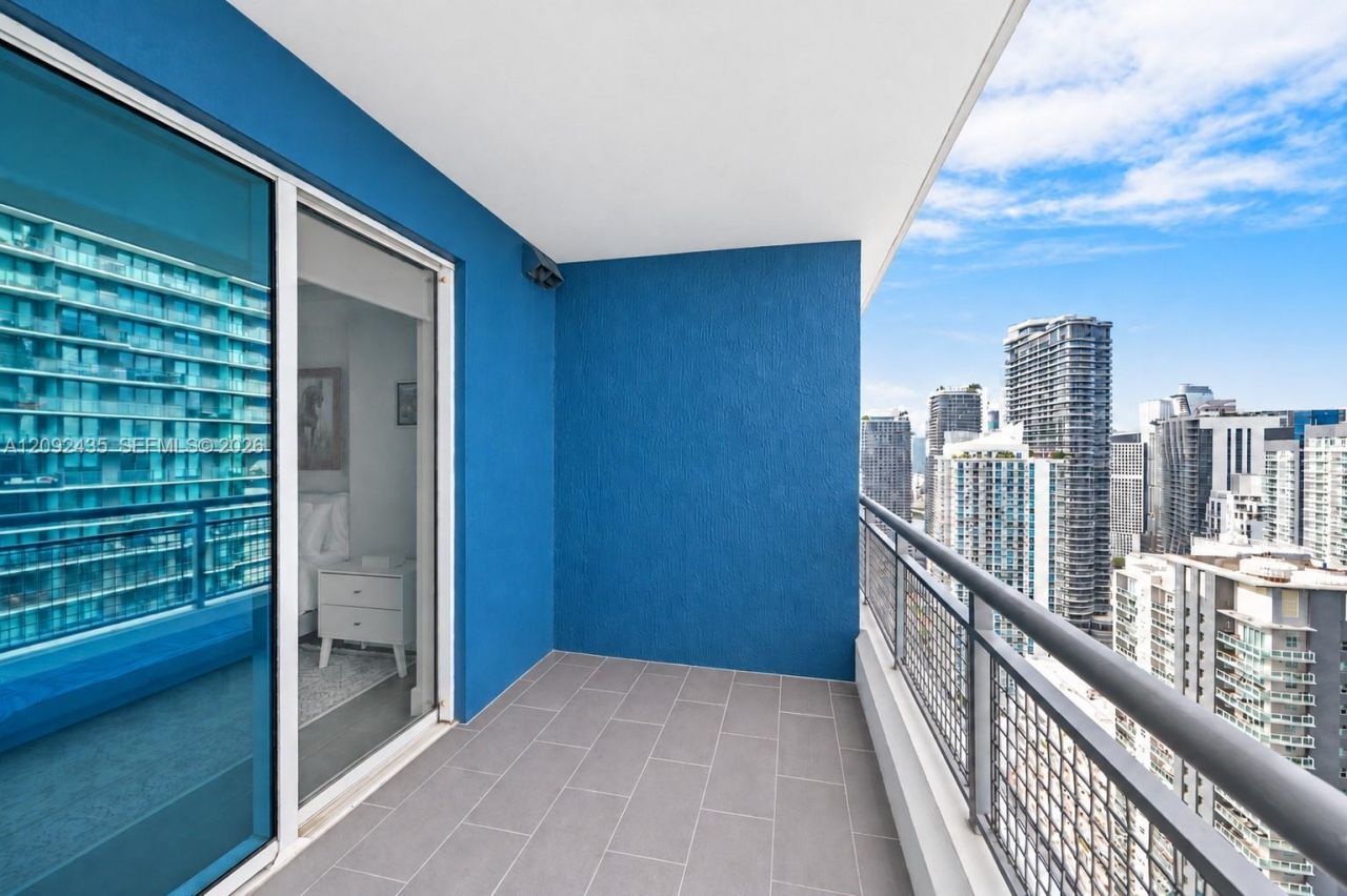 60 SW 13th St , Unit 4002, Miami, FL 33130 Photo