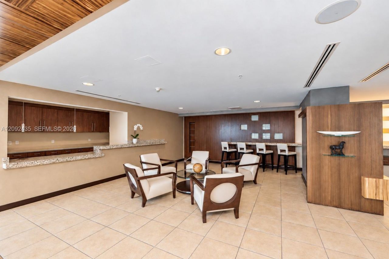 60 SW 13th St , Unit 4002, Miami, FL 33130 Photo
