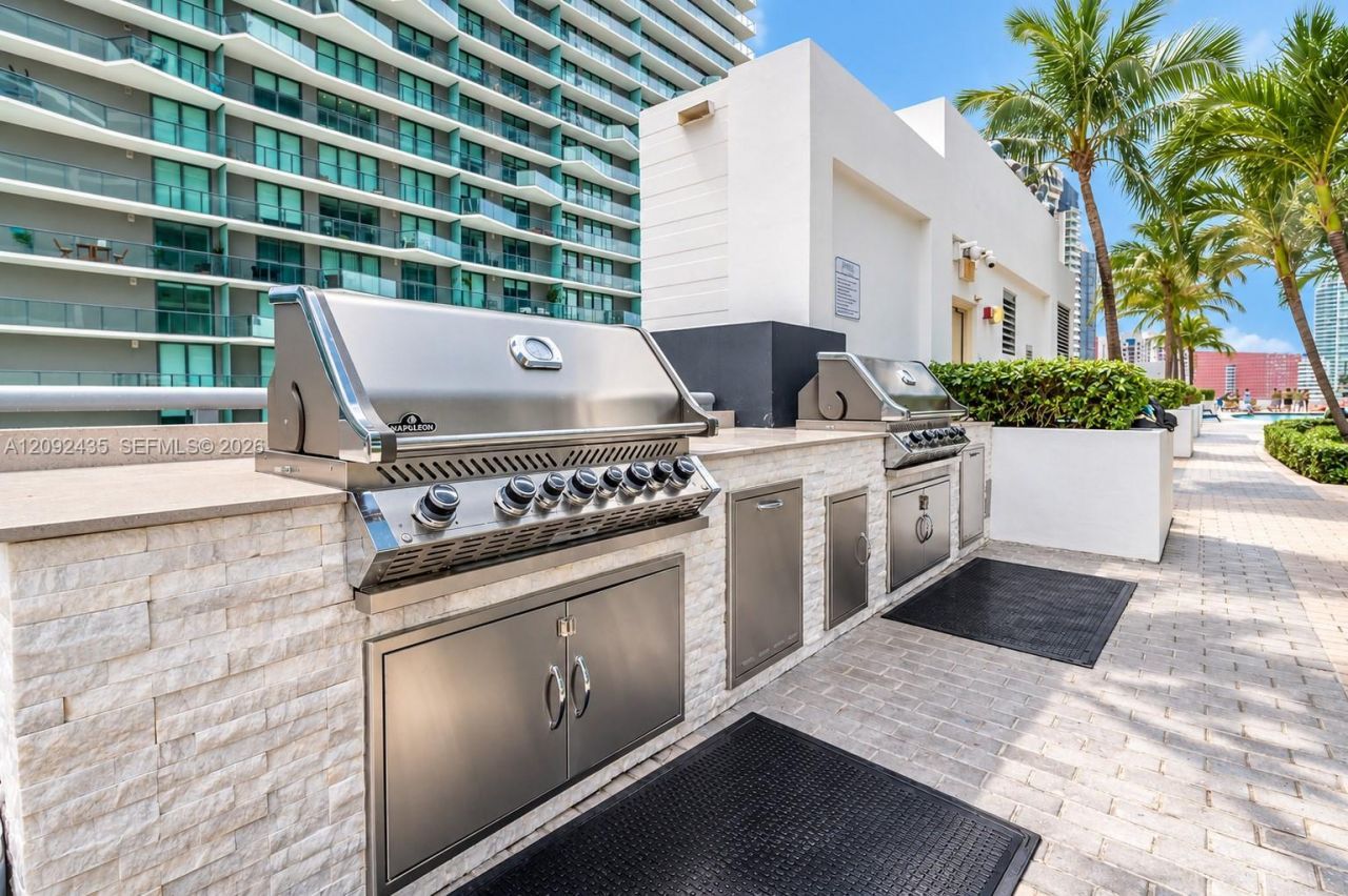 60 SW 13th St , Unit 4002, Miami, FL 33130 Photo