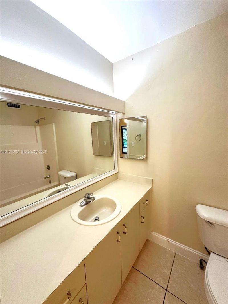 6731 Kingsmoor Way, Unit 6731, Miami Lakes, FL 33014 Photo