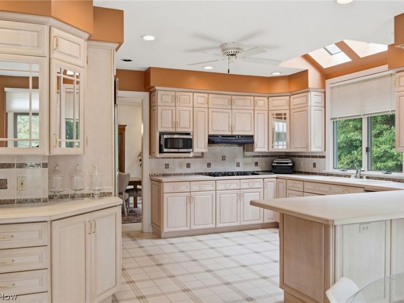 38861 Arbor Court, Grafton, OH 44044 Photo 10