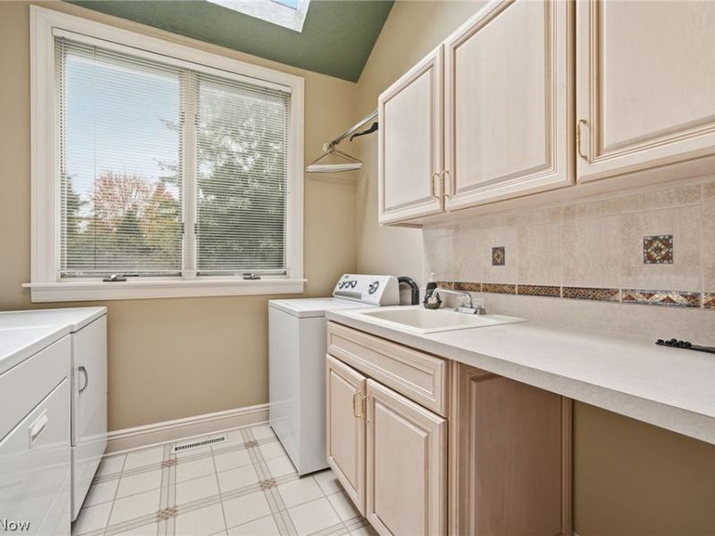 38861 Arbor Court, Grafton, OH 44044 Photo 14