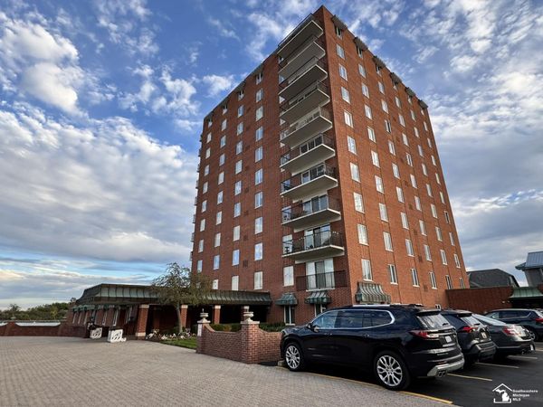 3301 Biddle Avenue, Wyandotte, MI 48192