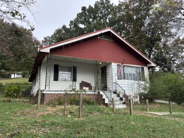 115 N Depot , Woodbine, KY 40771