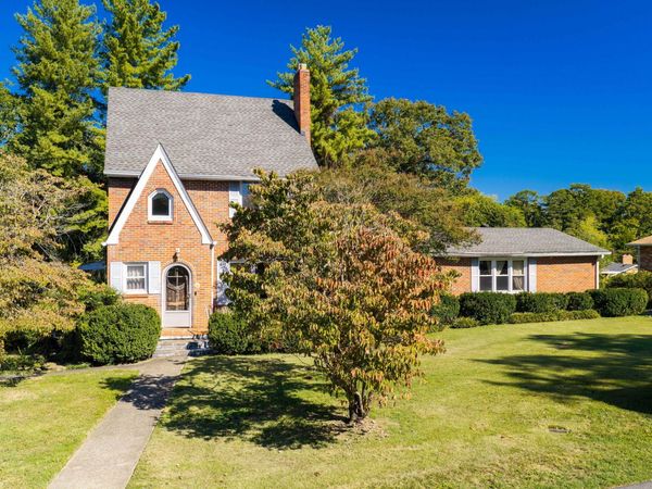 1621 S Rugby Place, Chattanooga, TN 37412