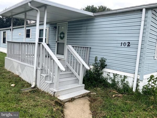 102 GREYFIELD DRIVE, LANCASTER, PA 17603