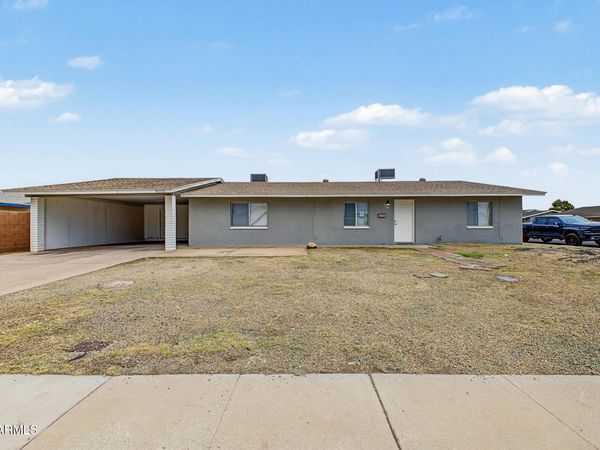 8102 W Heatherbrae Drive, Phoenix, AZ 85033