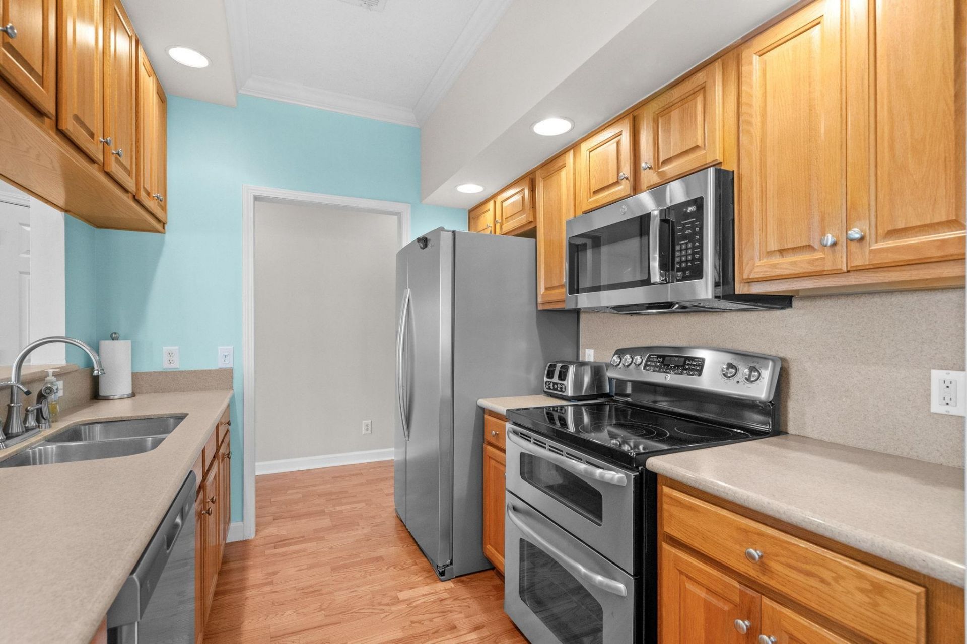 4425 Eastport Blvd.  Photo 15