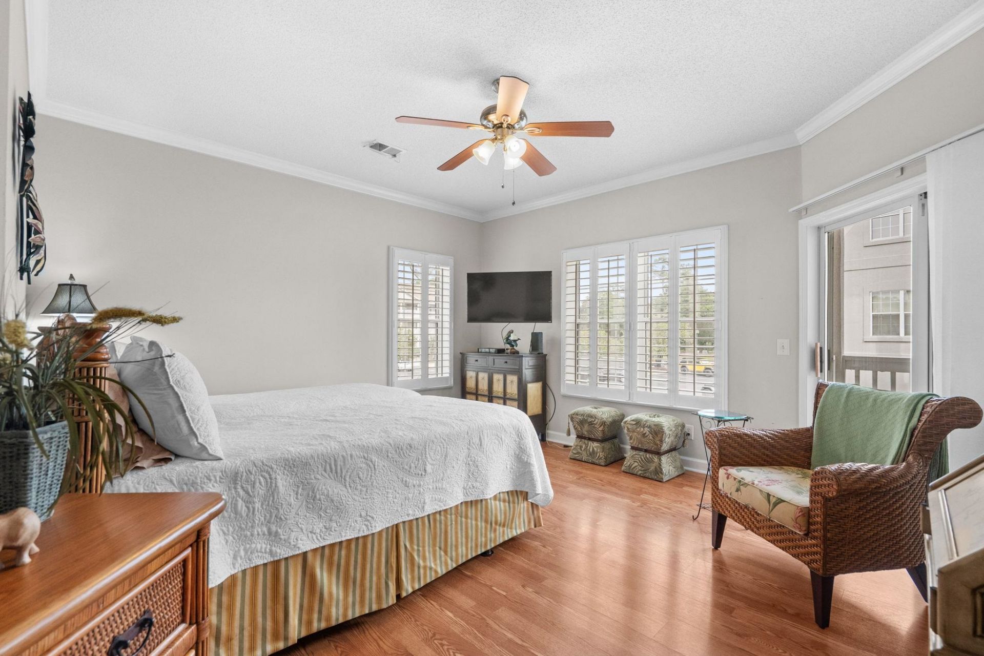 4425 Eastport Blvd.  Photo 25